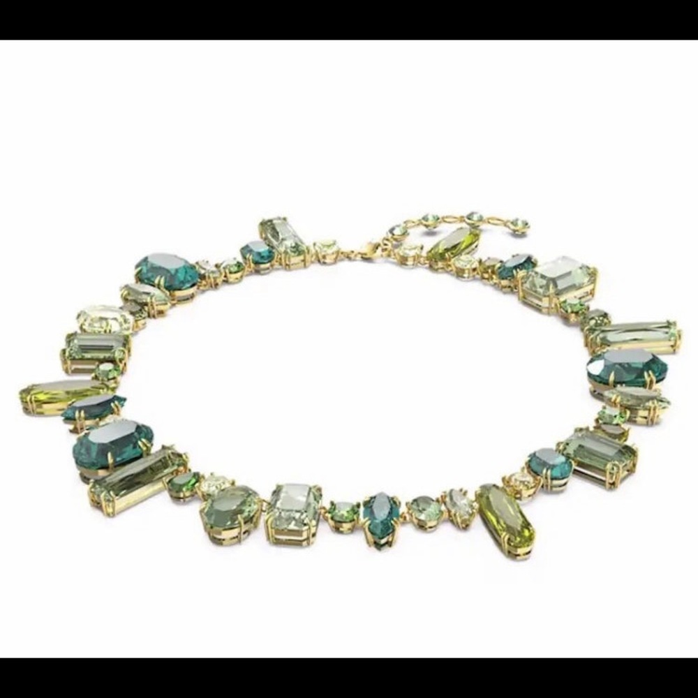 - Gema inspired emerald shade bracelet - not swan stamped - Picture 13 of 13